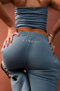 Functional Shape Wide Leg Jogger