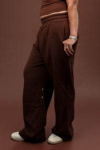 Functional Shape Wide Leg Jogger